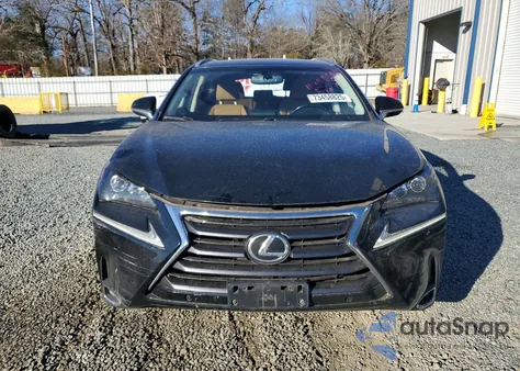 2017 Lexus Nx 200T Base z USA, uszkodzony, nr VIN JTJBARBZ7H2142753